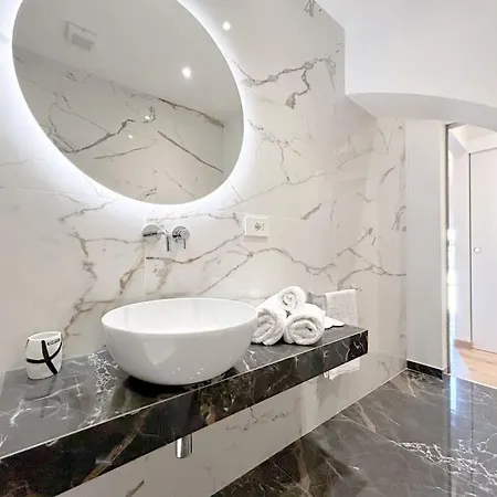 Di Lusso - 50mt Dal Mare - Free Wifi - Ac Apartment