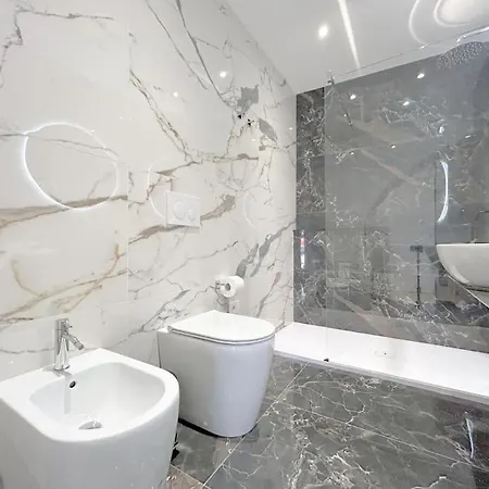 Di Lusso - 50mt Dal Mare - Free Wifi - Ac Apartment *